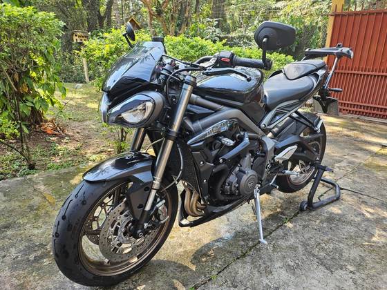 TRIUMPH STREET TRIPLE 765 RS 